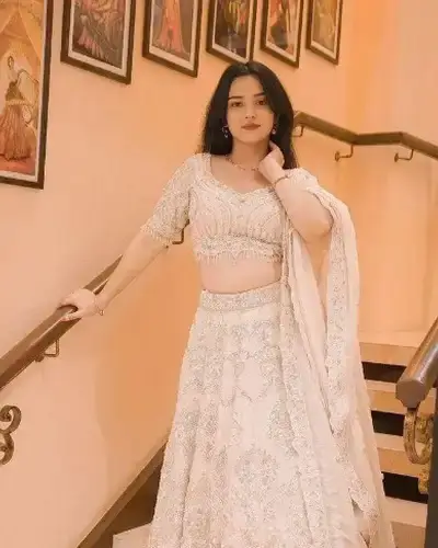 Call Girls Bhalswa Jahangir Pur